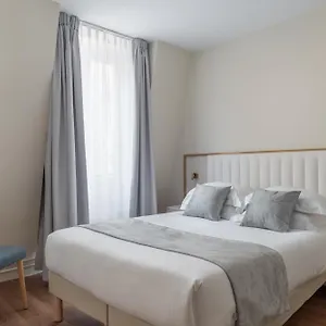 Des Deux Avenues 3*, פריז צרפת
